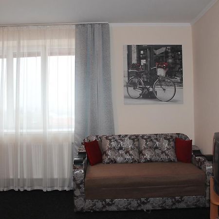 Apartment On Lermontova 35A Mukacheve Bagian luar foto