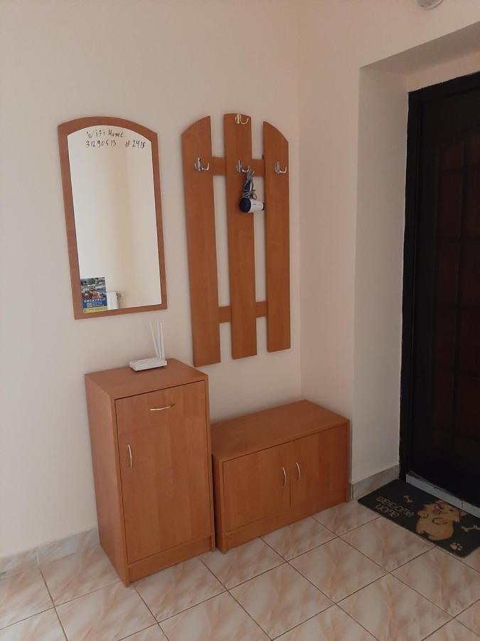 Apartment On Lermontova 35A Mukacheve Bagian luar foto