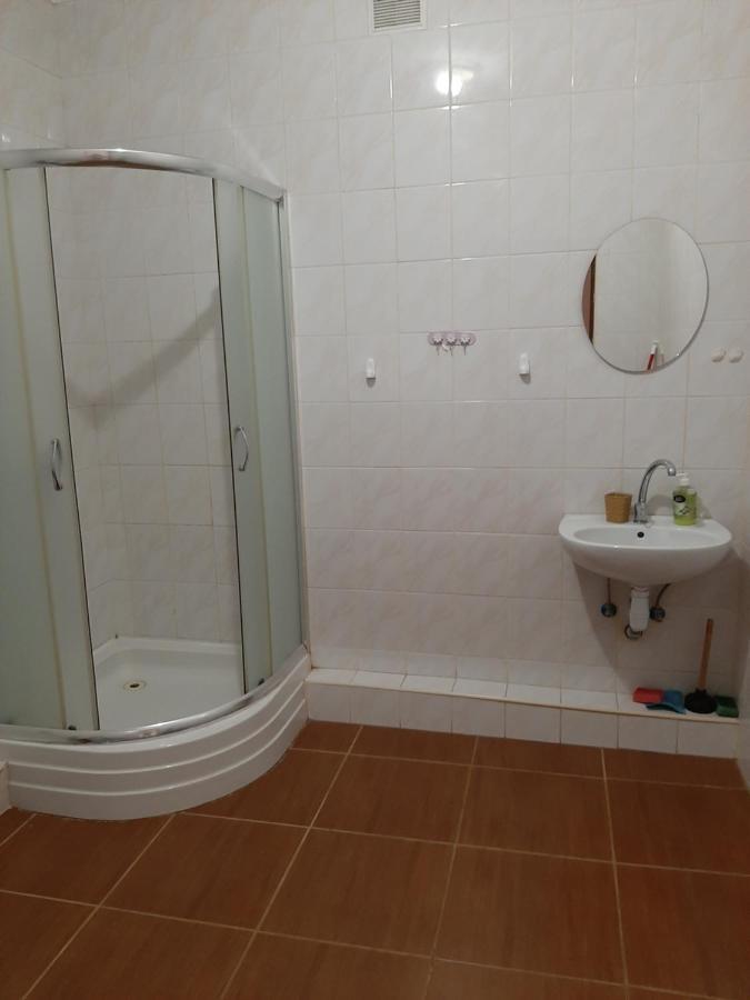 Apartment On Lermontova 35A Mukacheve Bagian luar foto