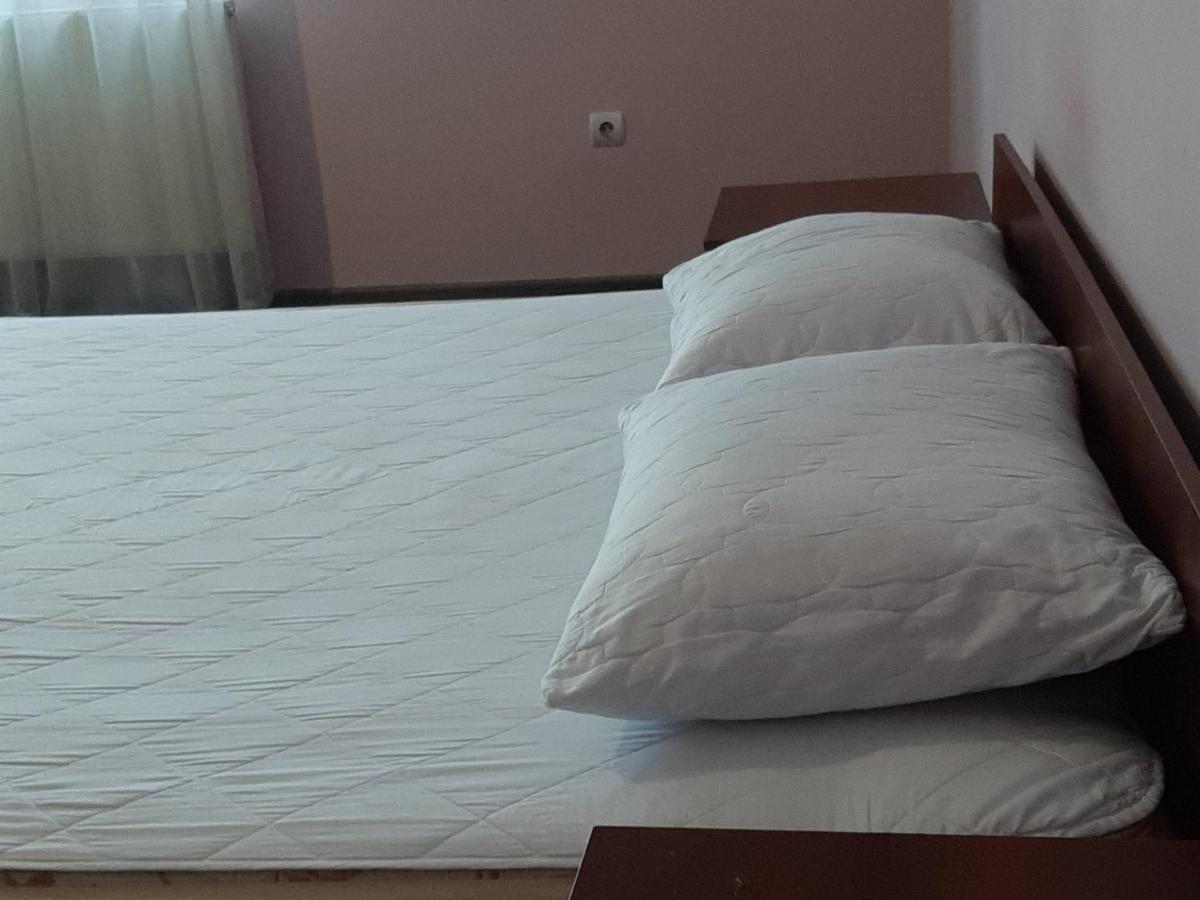 Apartment On Lermontova 35A Mukacheve Bagian luar foto