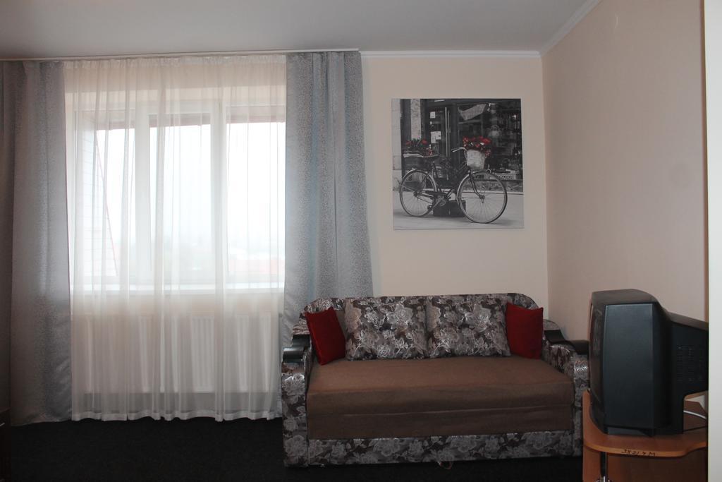 Apartment On Lermontova 35A Mukacheve Bagian luar foto